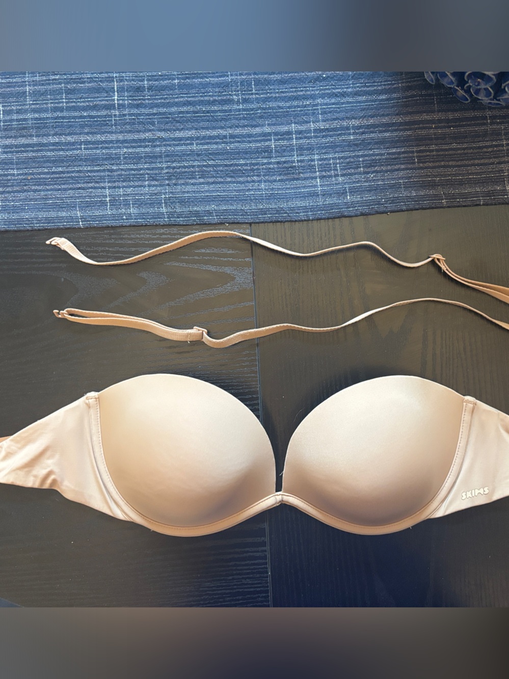 SKIMS Nude multi way Molded Underwire Bra
